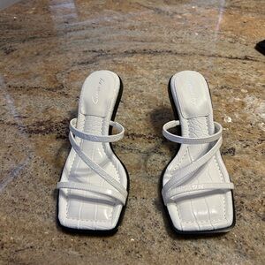 Circus by Sam Edelman Black Puffy Strappy
Heeled Sandal size 7, new. No tags.